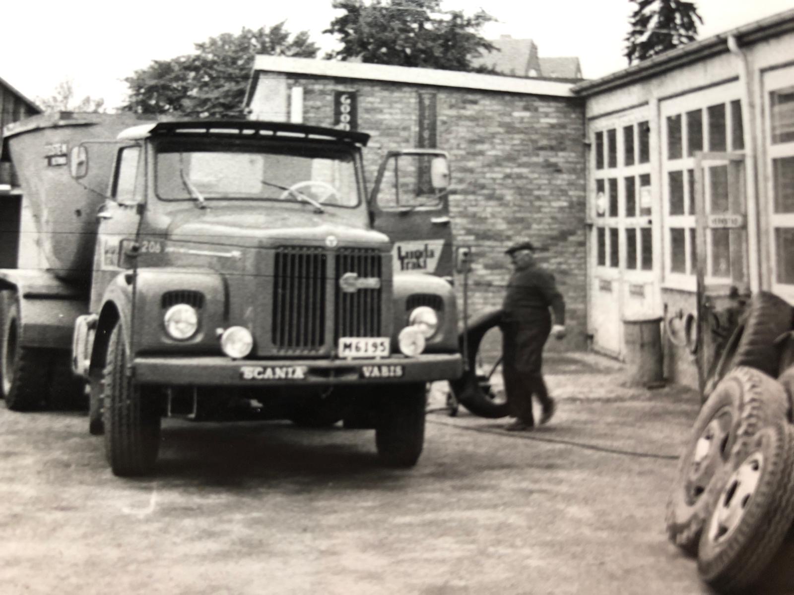 Historisk lastbil från Areskougs Åkeri